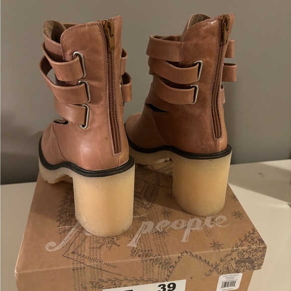 Free People Jesse Cutout Boots Sz 39 - Picture 5 of 8